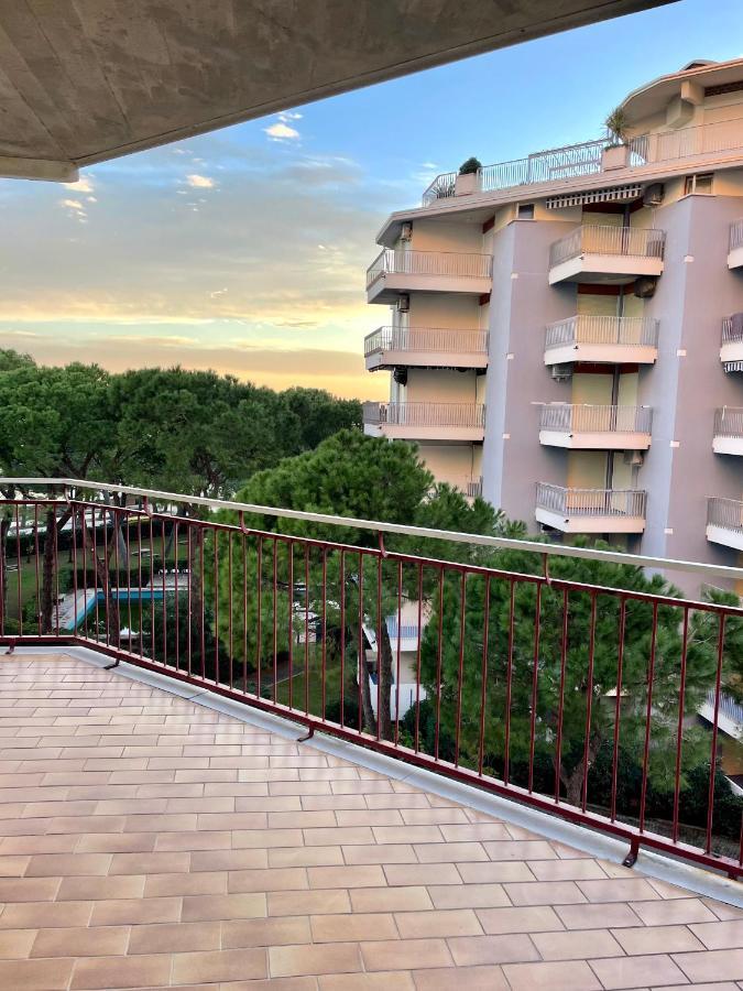 Residence Cristallo 4H Линяно Сабиадоро Екстериор снимка