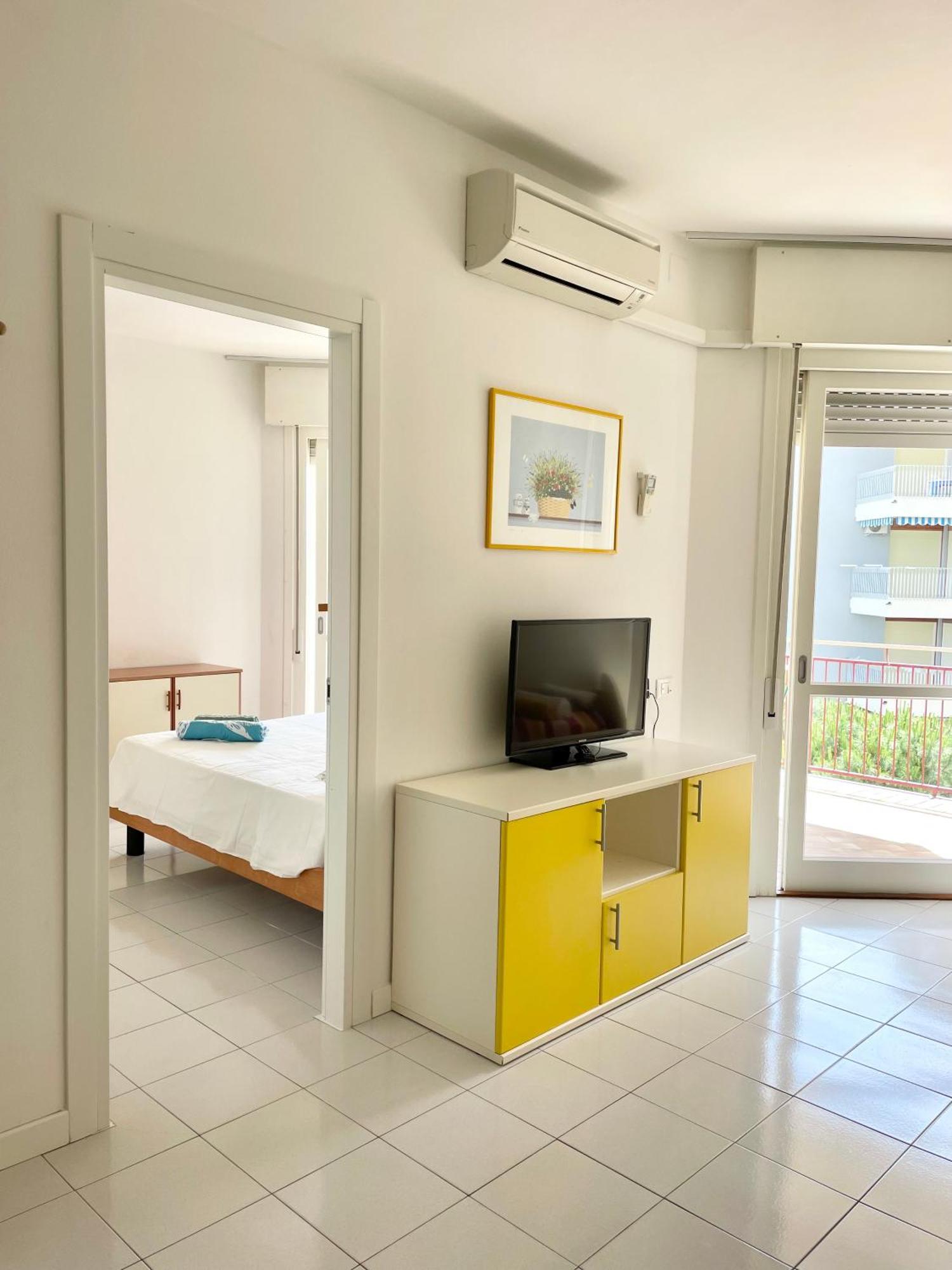 Residence Cristallo 4H Линяно Сабиадоро Екстериор снимка